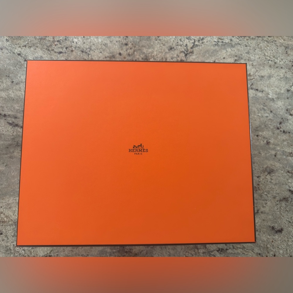 Hermes box